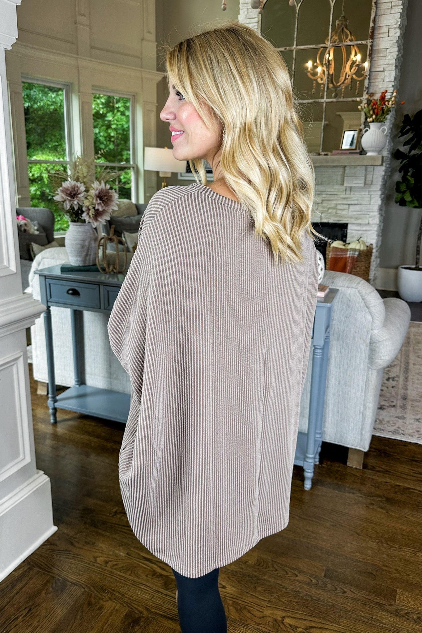 The Hailey Ribbed Poncho Top in Mocha