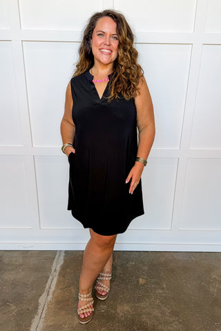 Dear Scarlett Lizzy Pocketed Dress in Black