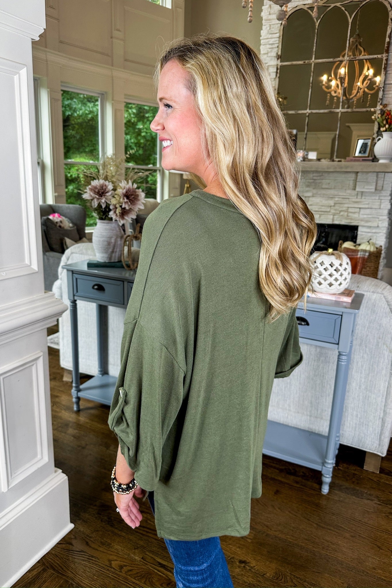 The Logan Pocketed Button Up Sleeve Top in Olive