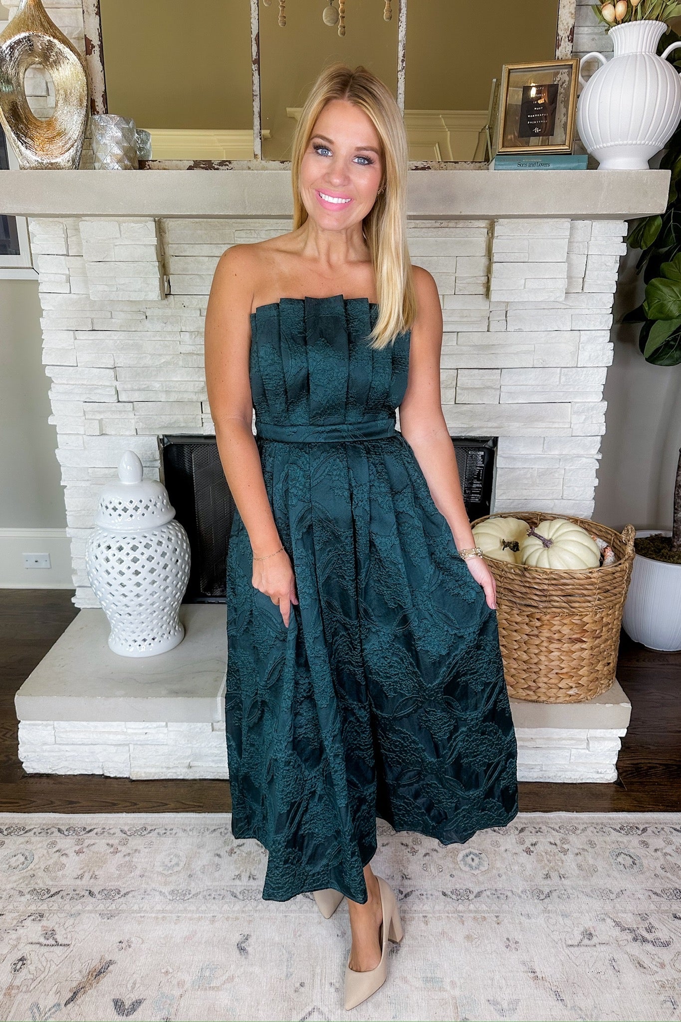 Elegant Rosette Pleated Strapless Midi Dress in Hunter Green