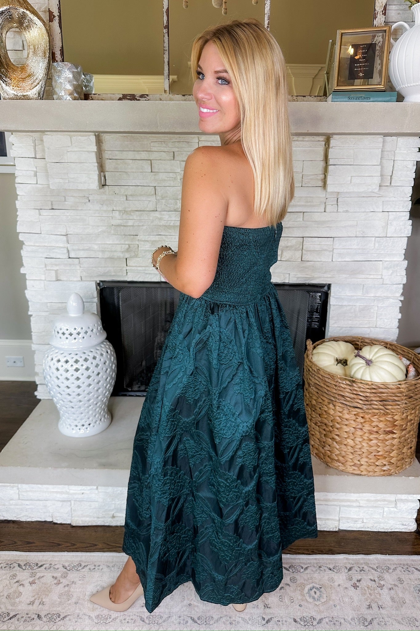 Elegant Rosette Pleated Strapless Midi Dress in Hunter Green