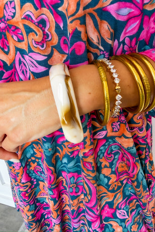 The Wave Bangle in Cream