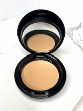 Load image into Gallery viewer, Forever Beige Powder Foundation