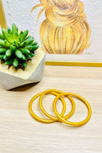 Load image into Gallery viewer, Glitter Tube Jelly Bangle Set in Gold