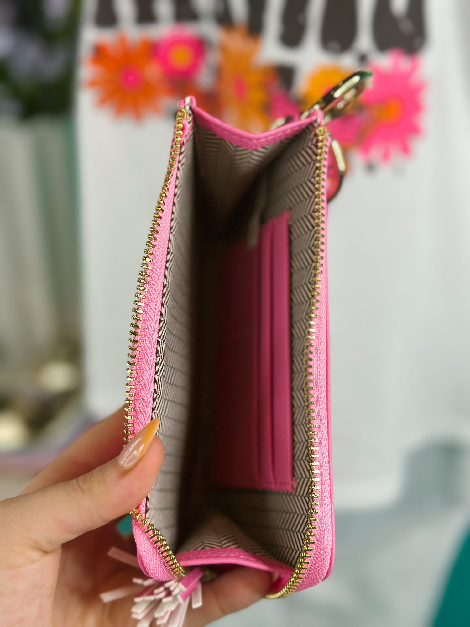 The Liv On The Go Wallet in Bubblegum